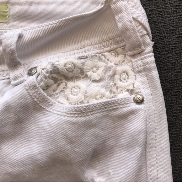 Almost Famous Premium Denim White Jeans Distressed Ripped Lace Details Skinny - Picture 5 of 10
